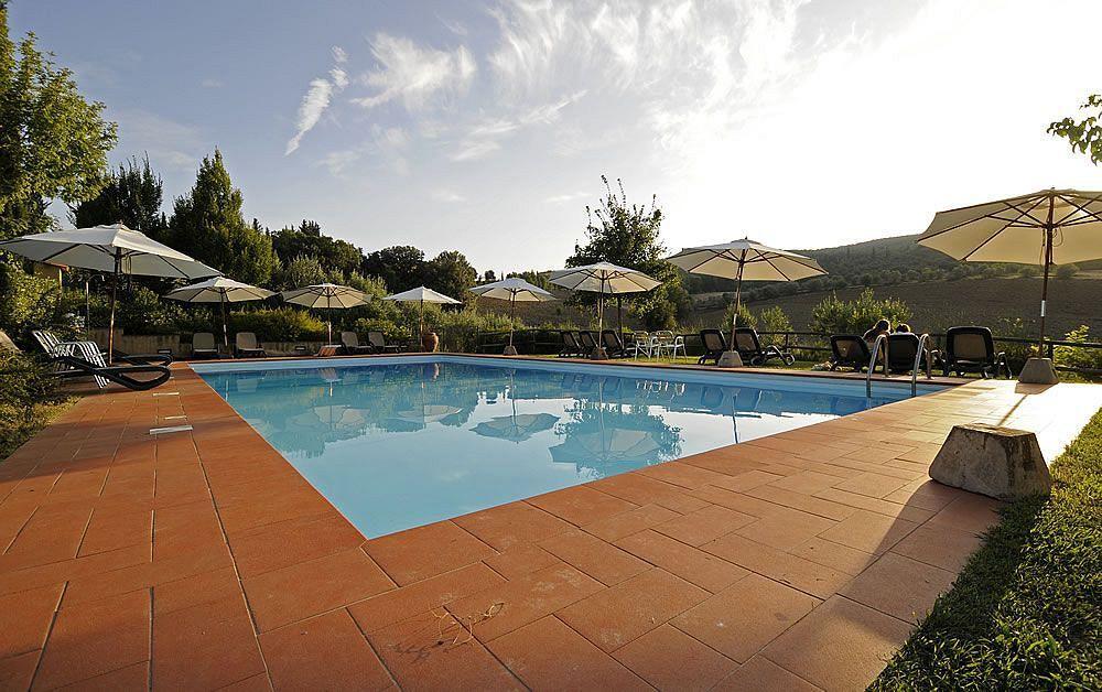 Agriturismo Casanova Di Pescille Сан-Джиминьяно Экстерьер фото