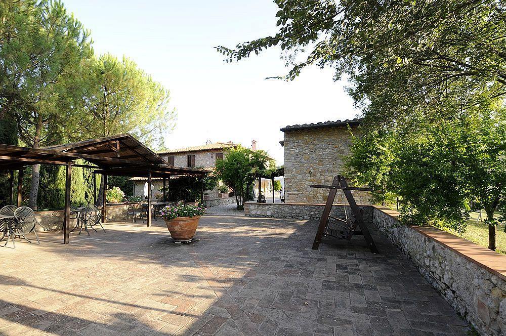 Agriturismo Casanova Di Pescille Сан-Джиминьяно Экстерьер фото