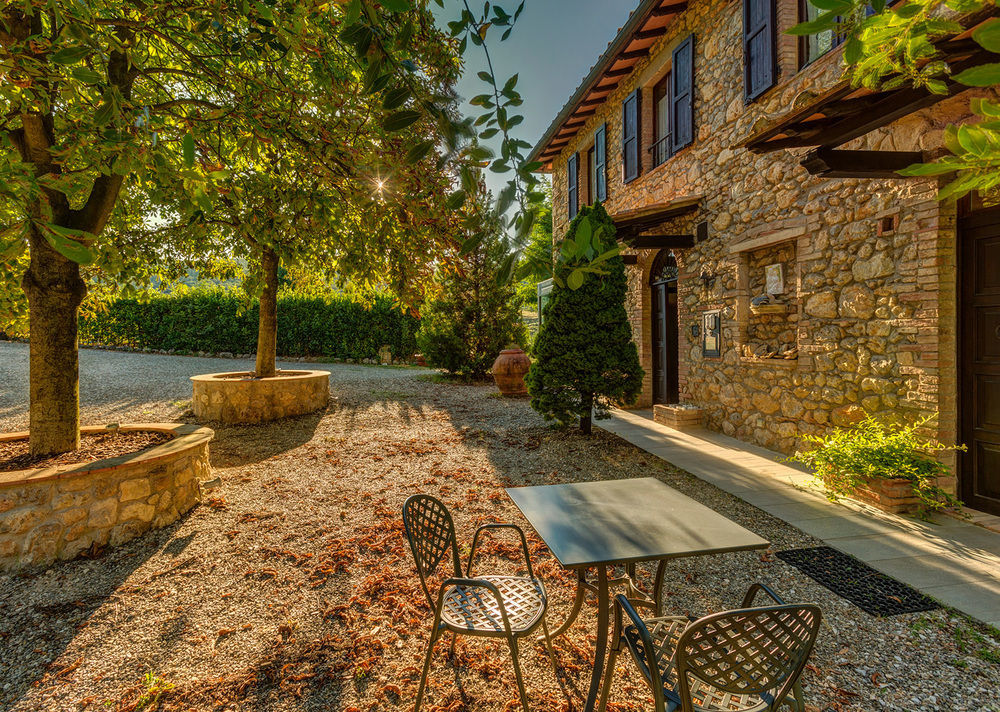 Agriturismo Casanova Di Pescille Сан-Джиминьяно Экстерьер фото